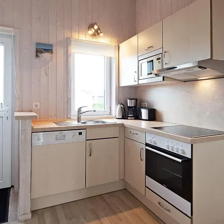 Holiday home 6 Person In Groemitz