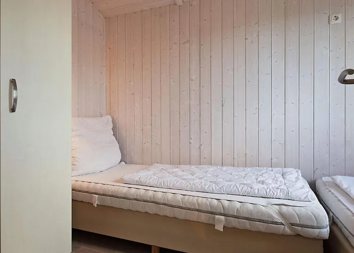 6 Person In Semesterbostad *